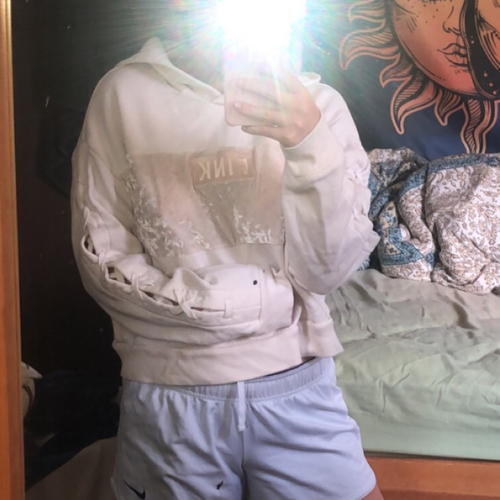 CROPPED PINK VICTORIA’S SECRET HOODIE GOLD/CREAM